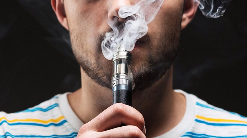 Epidemia de vaporização entre adolescentes começa a ser contida nos EUA Epidemia de vaporização entre adolescentes começa a ser contida nos EUA