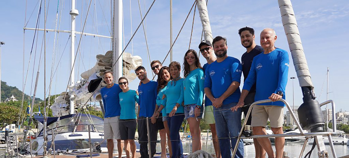 Os Schurmann navegam em busca de soluções contra a poluição dos oceanos pelo plástico Os Schurmann navegam em busca de soluções contra a poluição dos oceanos pelo plástico