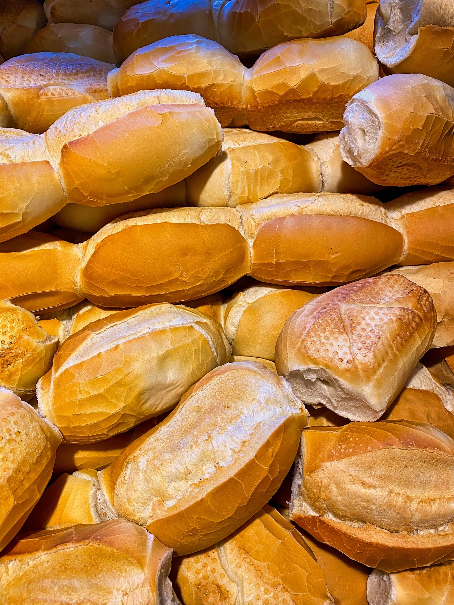Em livro, especialista ataca as dietas milagrosas e sai em defesa do pão nosso de cada dia Em livro, especialista ataca as dietas milagrosas e sai em defesa do pão nosso de cada dia