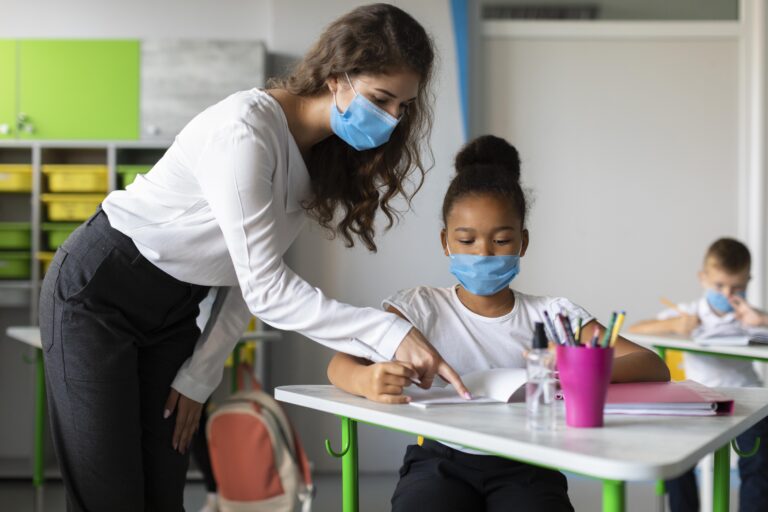 Dia do Pedagogo: alunos pós pandemia exigem novas formas de ensinar